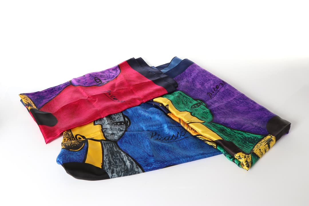 SCARVES, TRE ST