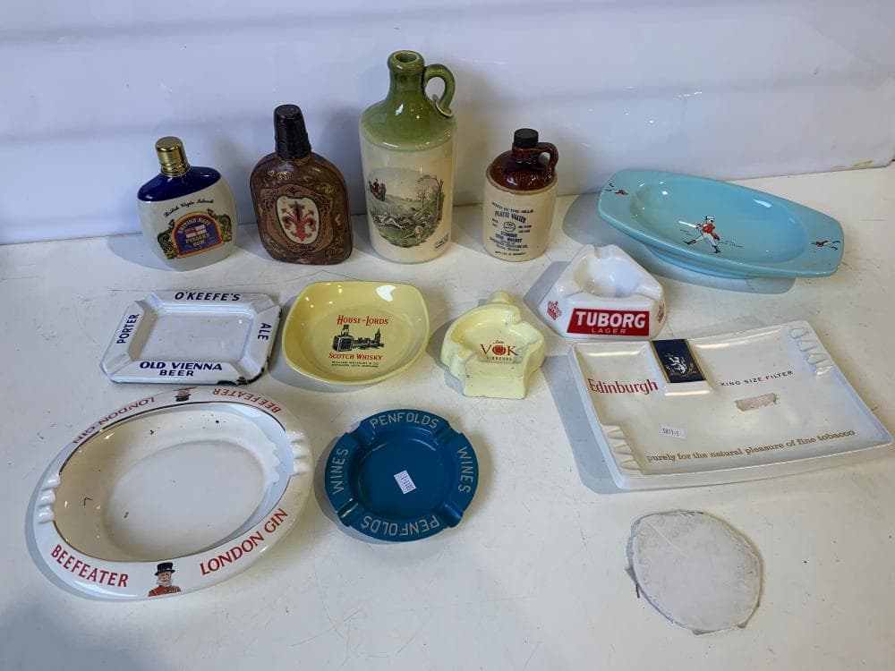 Box of items incl