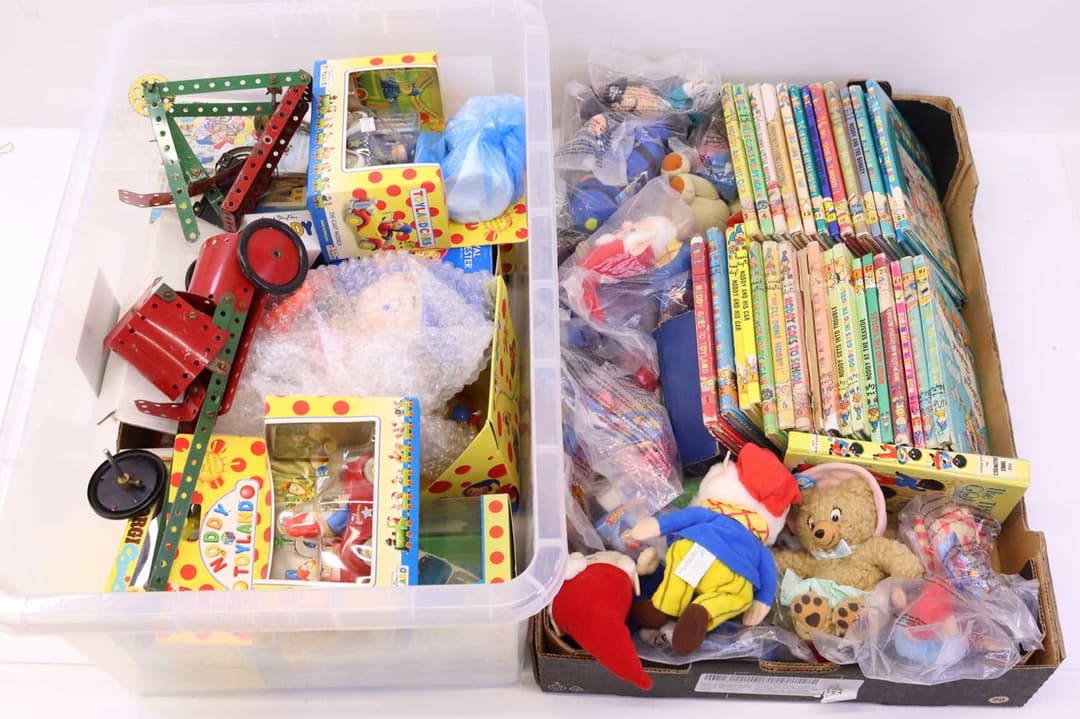 Lot 60 - Noddy Toy Land collection of various