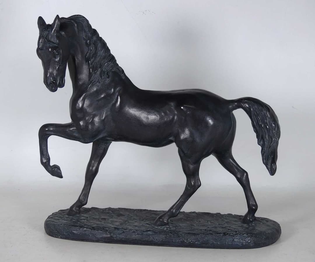 Lot 9 - Austin Productions - Le Clerc, bronze