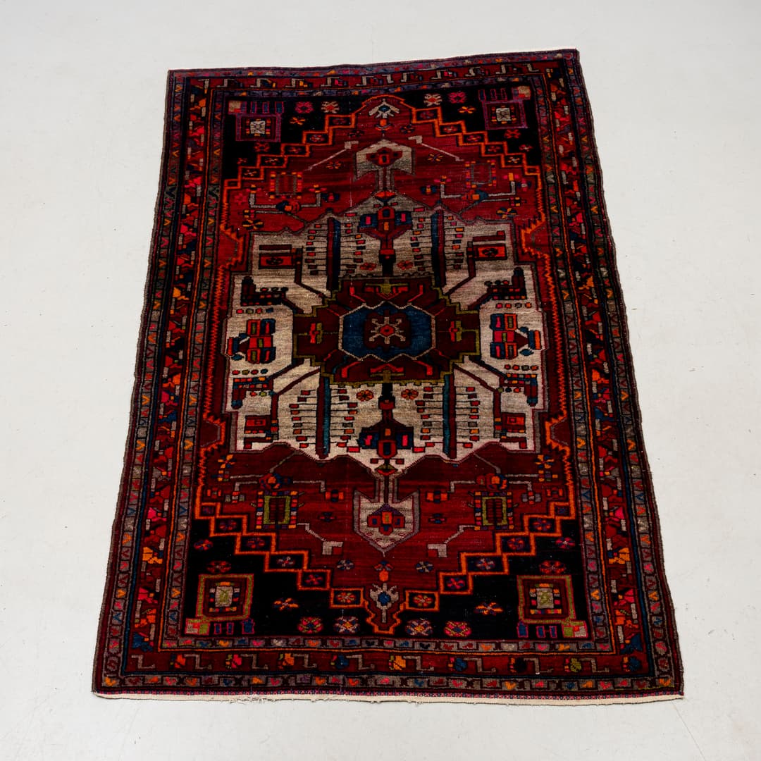 MATTA, Hamadan, Persien, ca 254x152 cm.