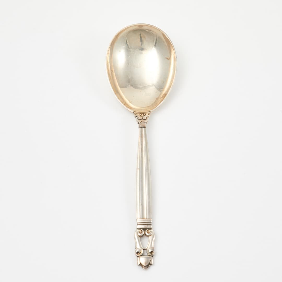 JOHAN ROHDE. Uppläggningssked, "Konge/Acorn", sterling silver, Georg