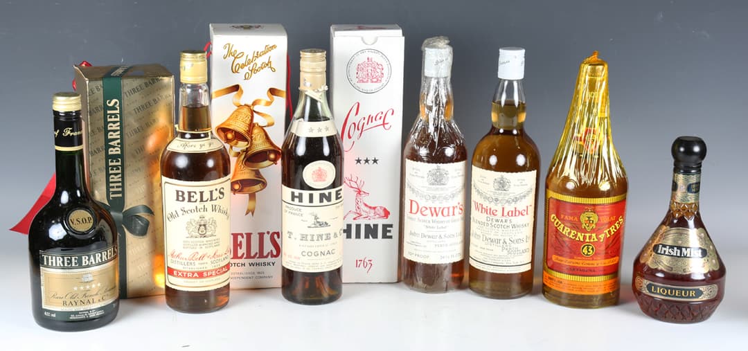 Dewar's 'White Label' Blended Scotch Whisky (2), Bell's Old Scotch