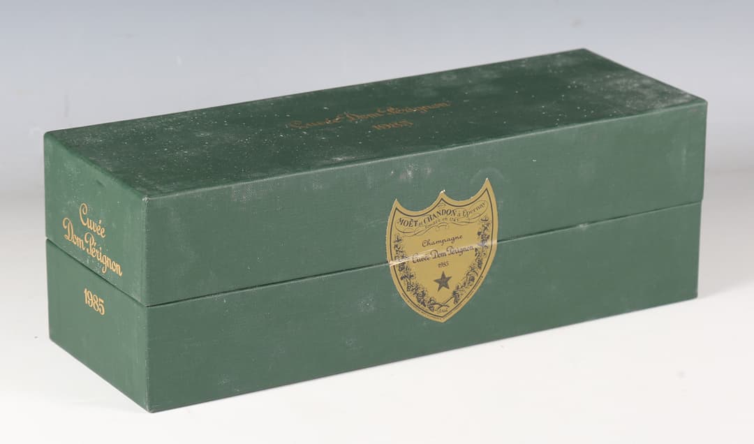 Moët & Chandon Cuvée Dom Perignon Champagne, 1985, boxed (1).