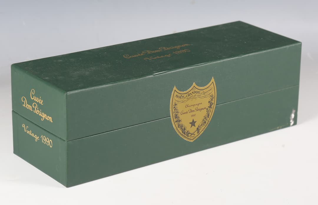 Moët & Chandon Cuvée Dom Perignon Champagne, 1990, boxed (1).