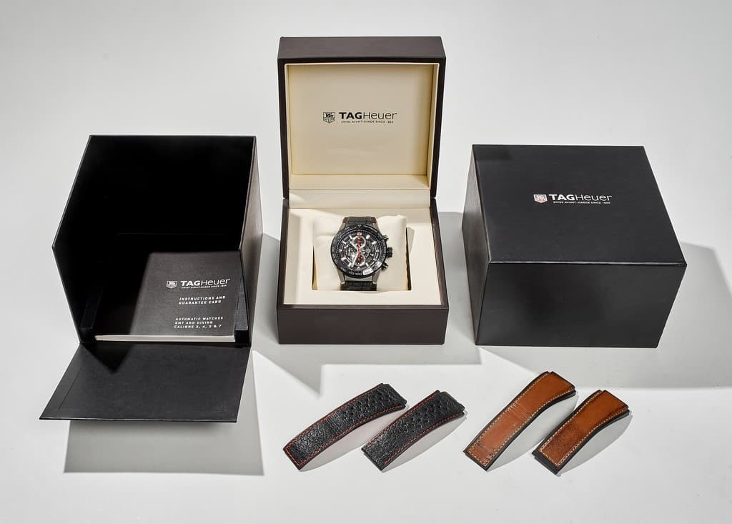 TAG-HEUER Carrera Chronographe acier automatique, modèle CAR2A1Z-0