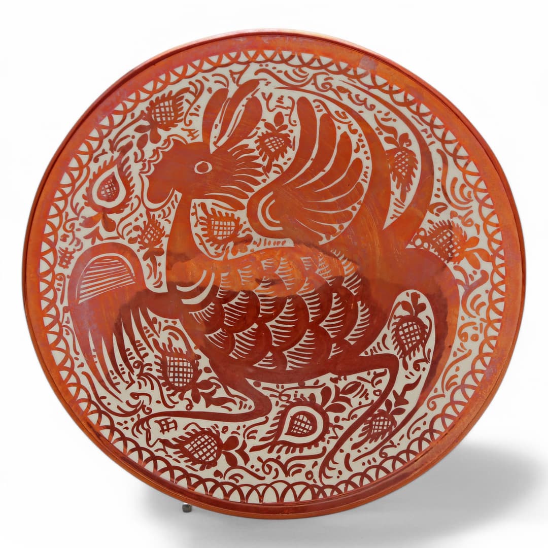 Earthenware dish with a metallic reflection, circa 1920-30.