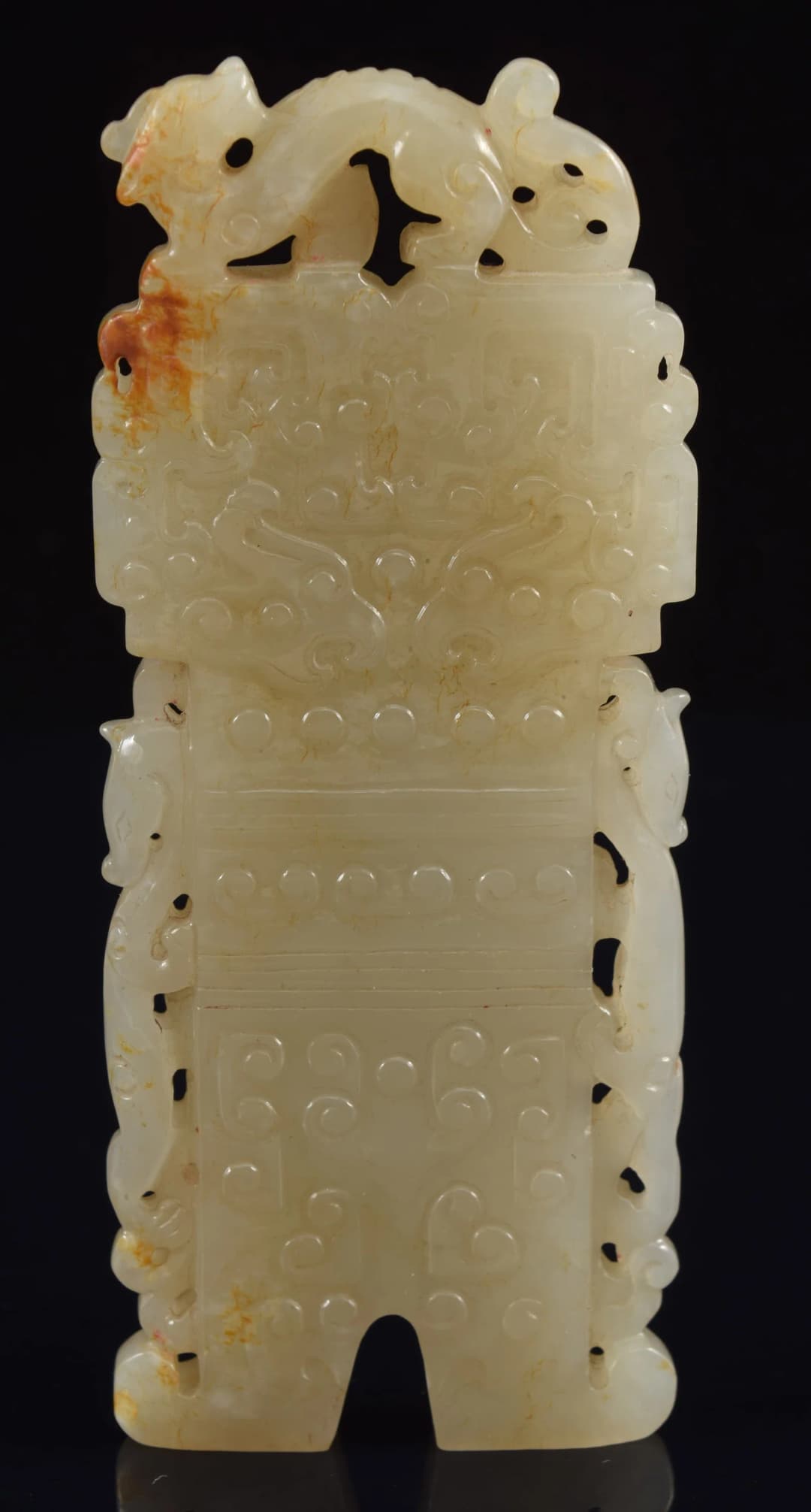 Jade pendant. China. Chien Lung period (1735-1796). Carving of archaic
