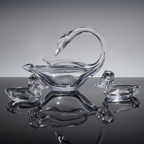 A Three-Piece Vannes-le-Chatel Crystal Swan Dish and Duck Ashtrays Set
