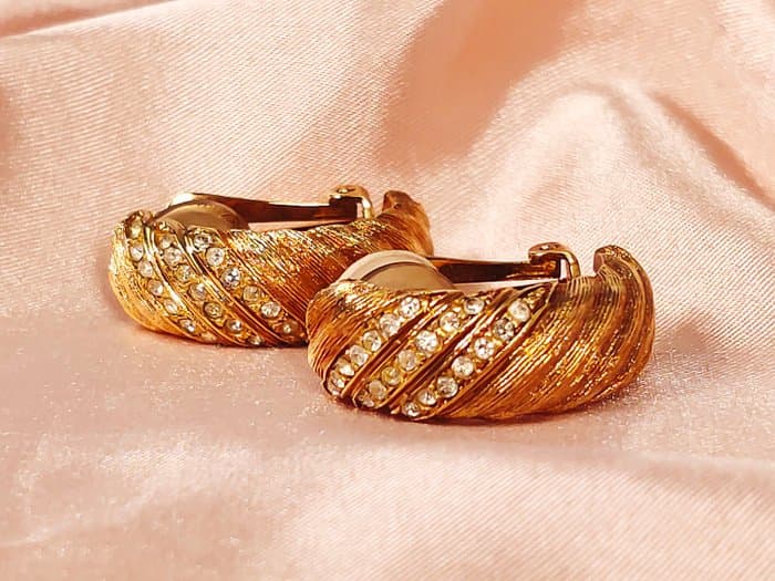 Christian Dior - Earring Size: 28mm *10mm Earrings Weight...
