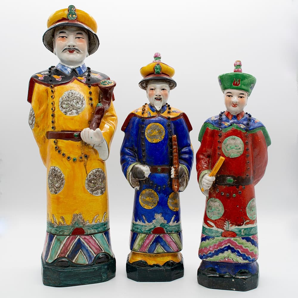 DREI FIGUREN AUS PORZELLAN, FAMILLE VERTE, UM 1950, CHINA, CHINESISCHER