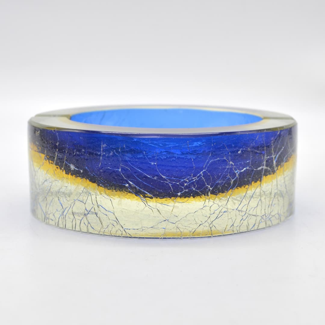 LUIGI MANDRUZZATO. MURANO GLAS SCHALE, DREIFARBIG, CRAQUELÉE-STRUKTUROBERFLÄCHE