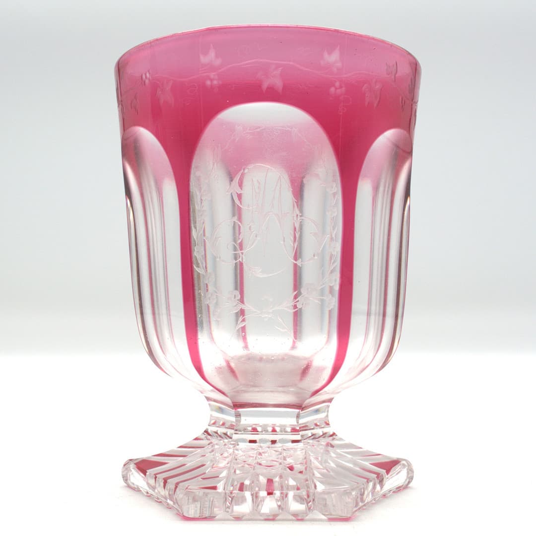 BIEDERMEIER GLAS POKAL BÖHMEN TRANSPARENT UND RUBINROT UM CA. 1820.