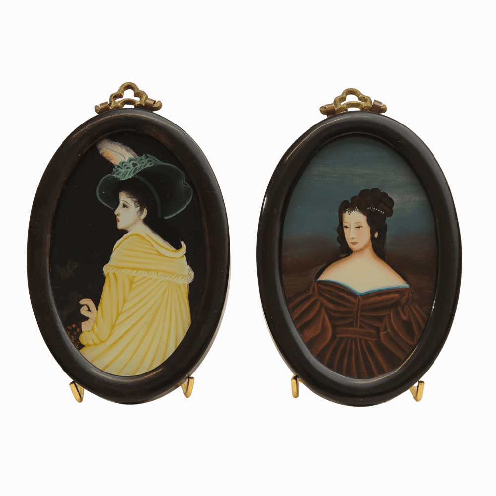 Pareja de retratos de estilo chinesca. c. 1920.