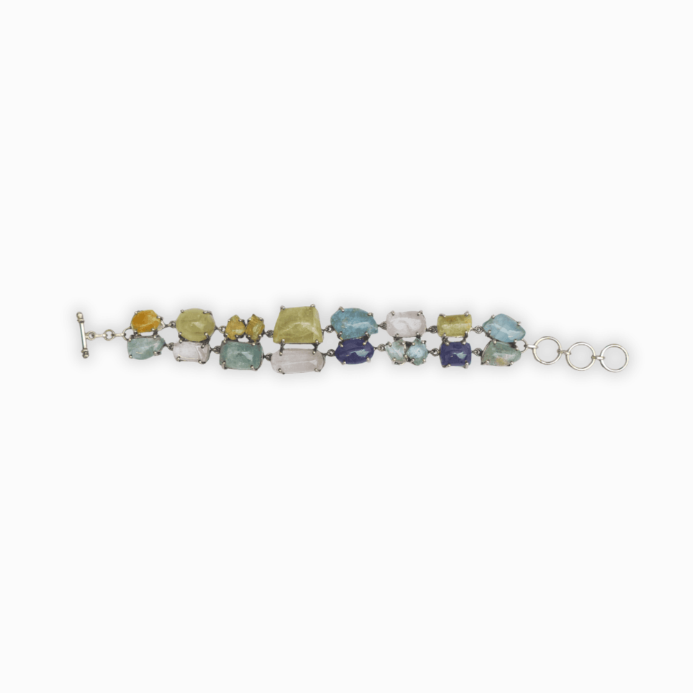 Pulsera de plata con berilos.