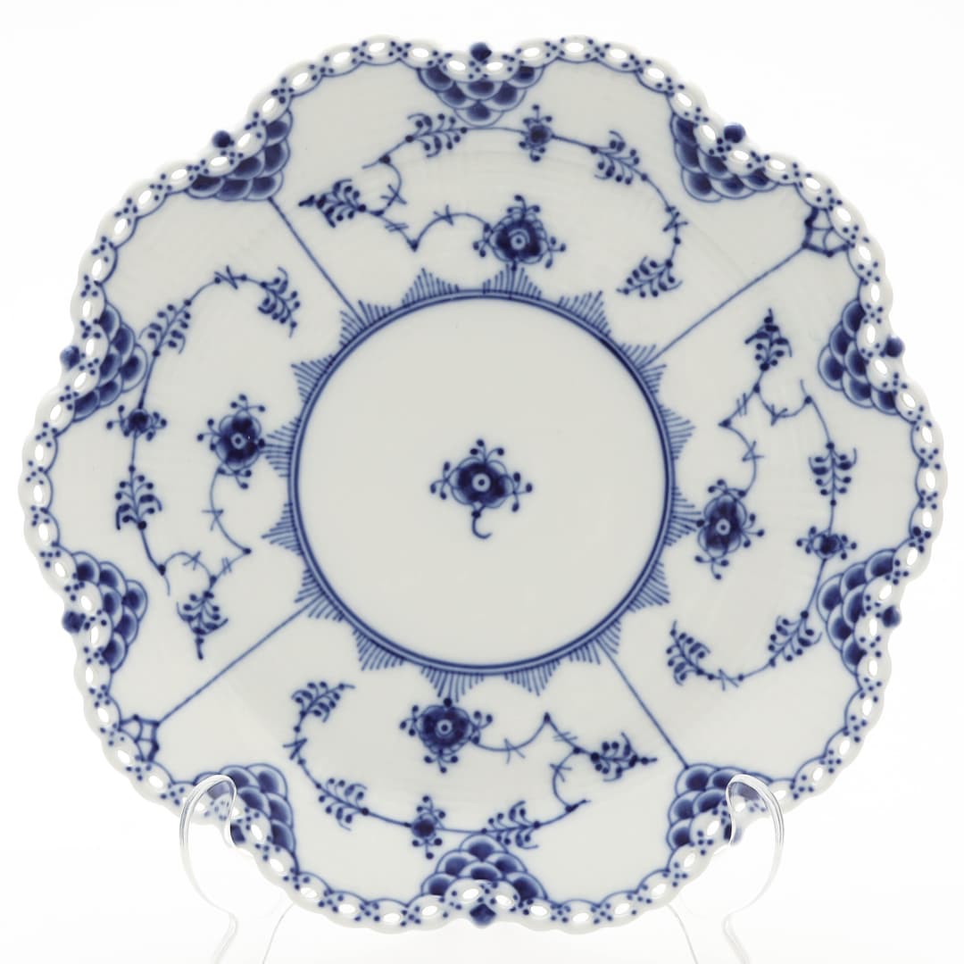 FAT, porslin, "Musselmalet helblond", modell 1062, Royal Copenhagen, Danmark.