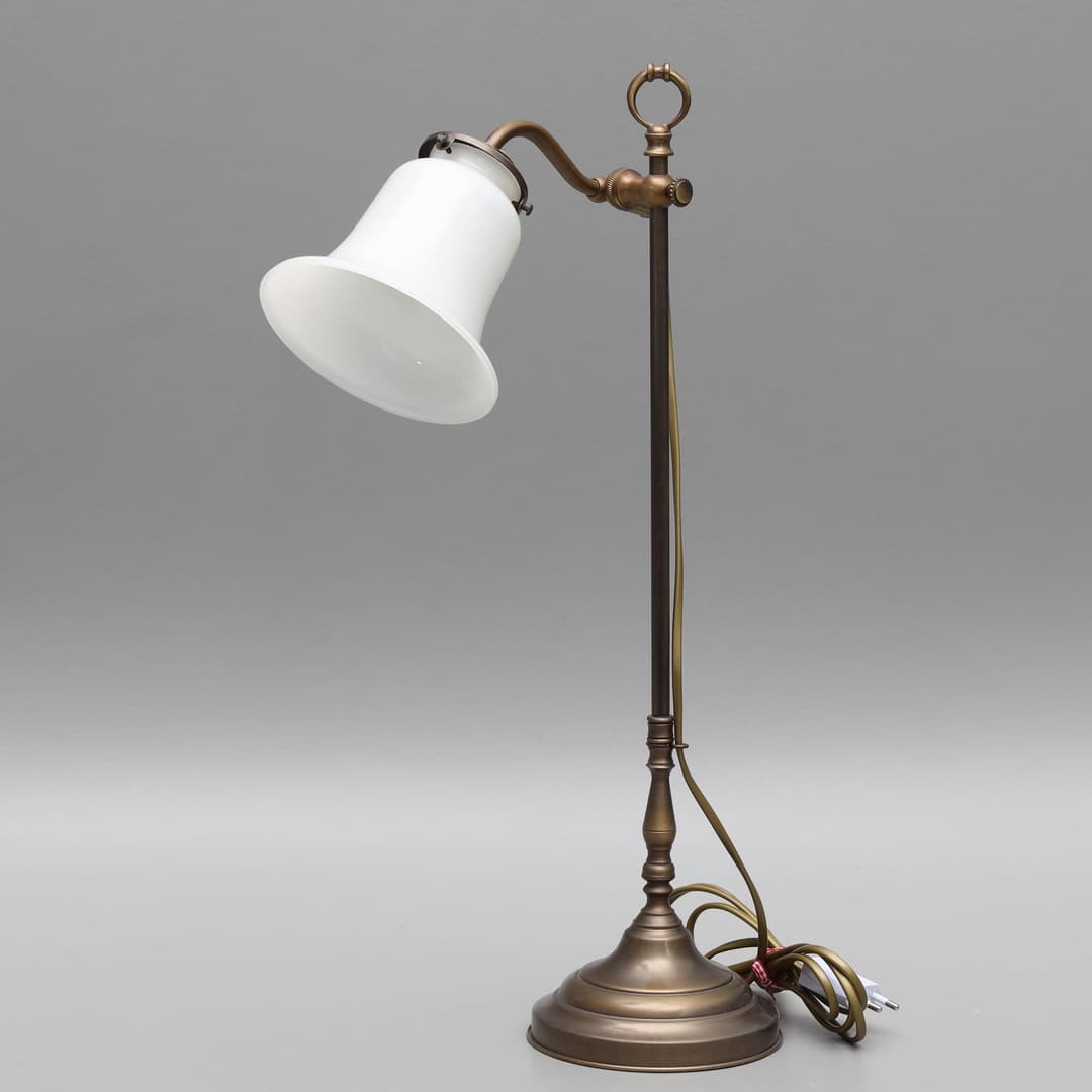 BORDSLAMPA, polerad mässing, 1900-tal.