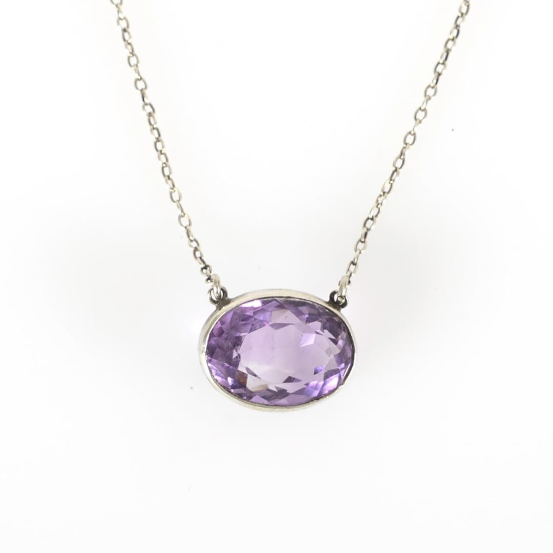 Art Nouveau necklace with amethyst.