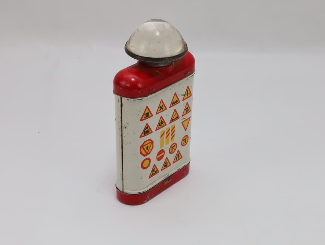 Norsk veisignallampe / trafikklampe med skilt – metall, ca. 1950–70