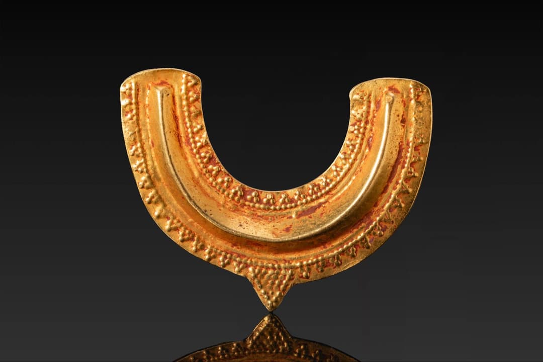 EGYPTIAN GOLD BROAD COLLAR AMULET