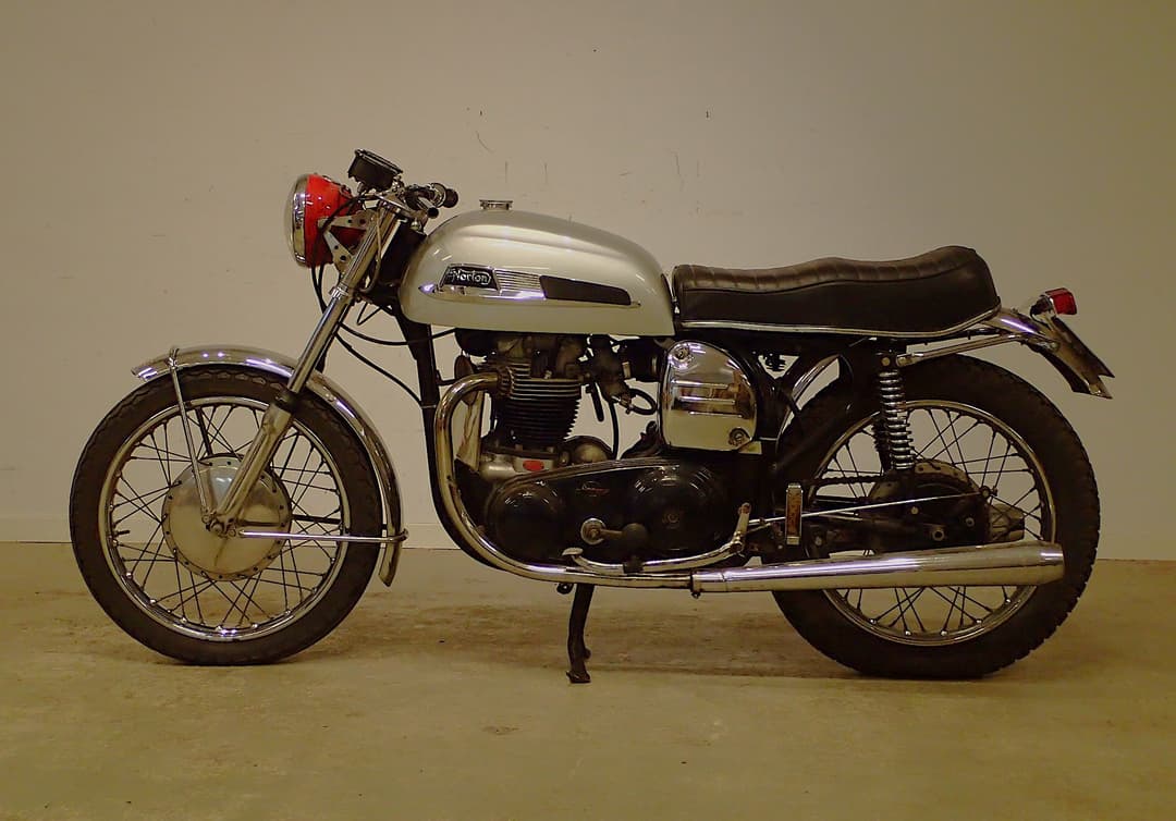 MOTORCYKEL NORTON/DUNSTALL 650cc 1968