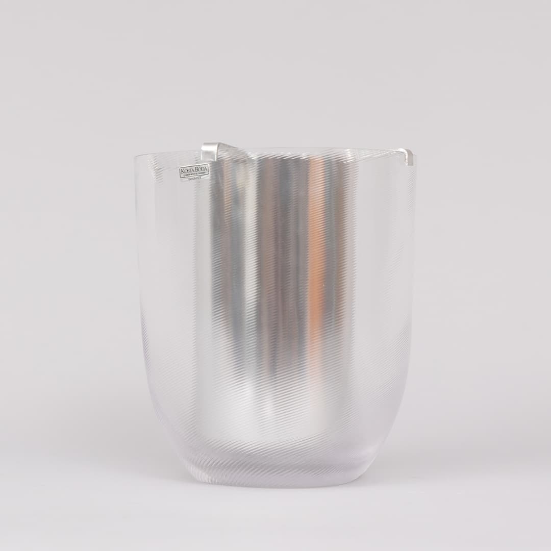 VINKYL, glas/metal, Line, Kosta-Boda.