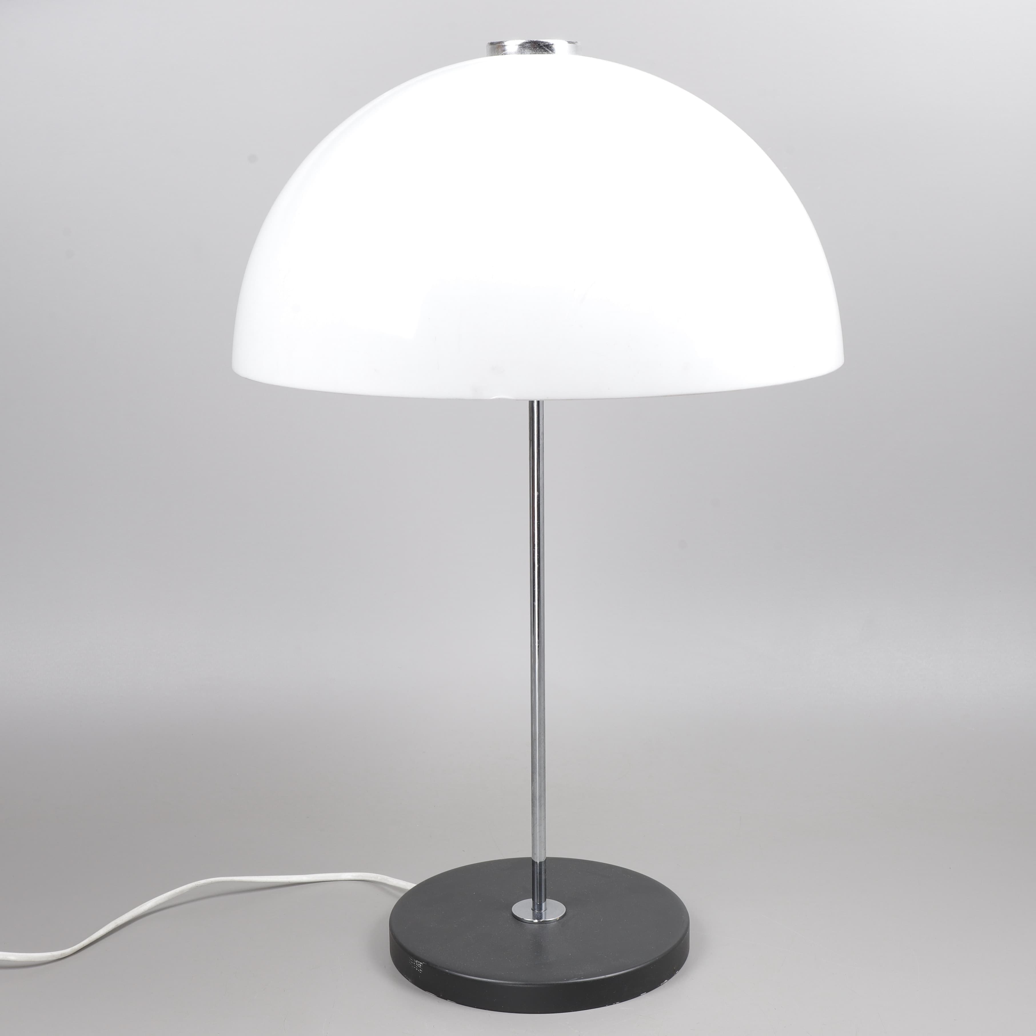 YKI NUMMI. Bordslampa, modell "40-028", 1960-tal, Stockmann Orno.