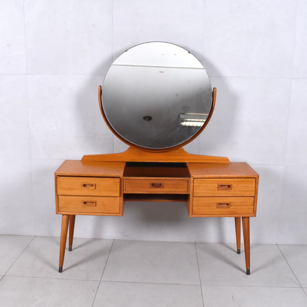 TOILETTEBORD, mahogny och, 1950-60-tal.