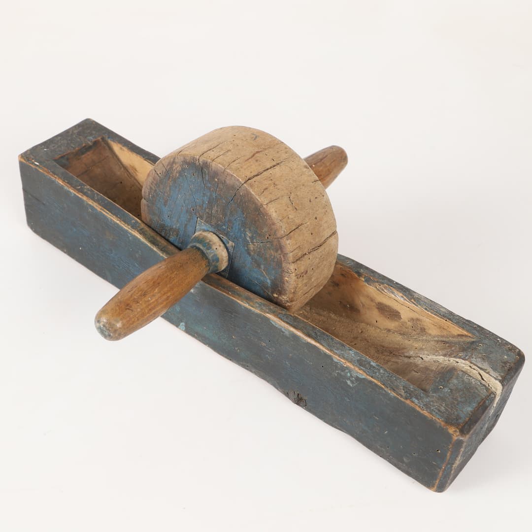 KRYDDKVARN, allmoge, målat trä, 1800-tal.