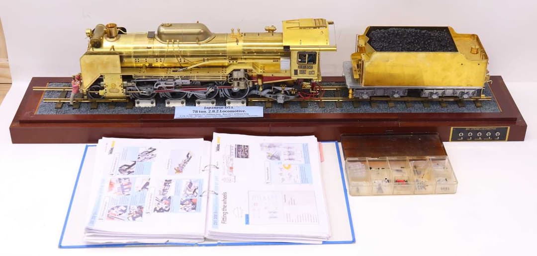 Lot 32 - Deagostini 1:24 scale electric Japanese D51 2-