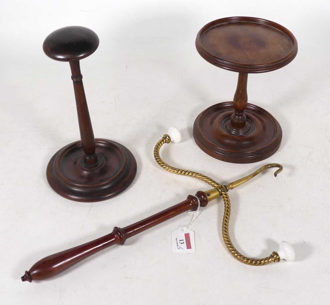 Lot 13 - An early 20th century barrister's wig stand