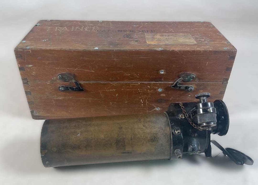 A WWII British military monocular gun sight