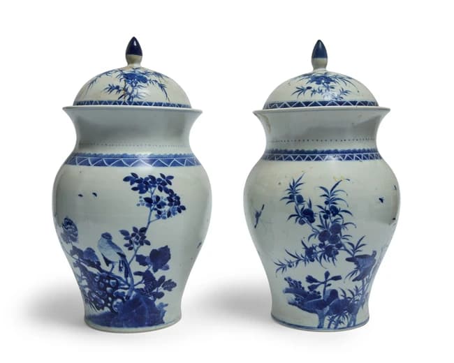 A pair of Chinese blue and white 'birds and flowers' jars...
