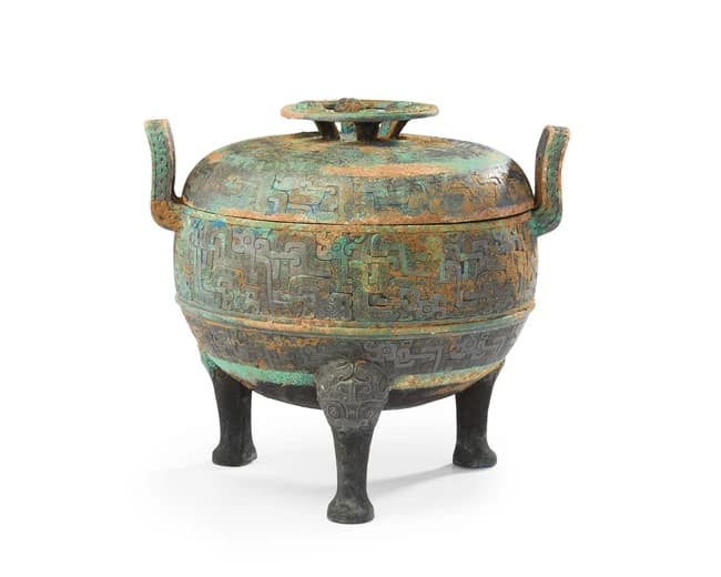A Chinese archaistic bronze ritual food vessel with cover