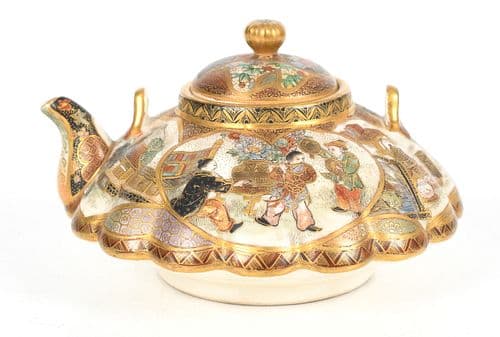 Ryozan for Yasuda, Diminutive Satsuma Teapot