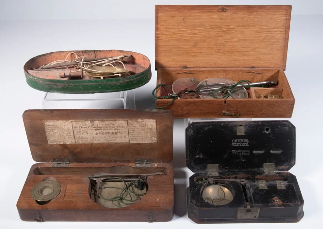 (4) EARLY PORTABLE GOLD COIN SCALES