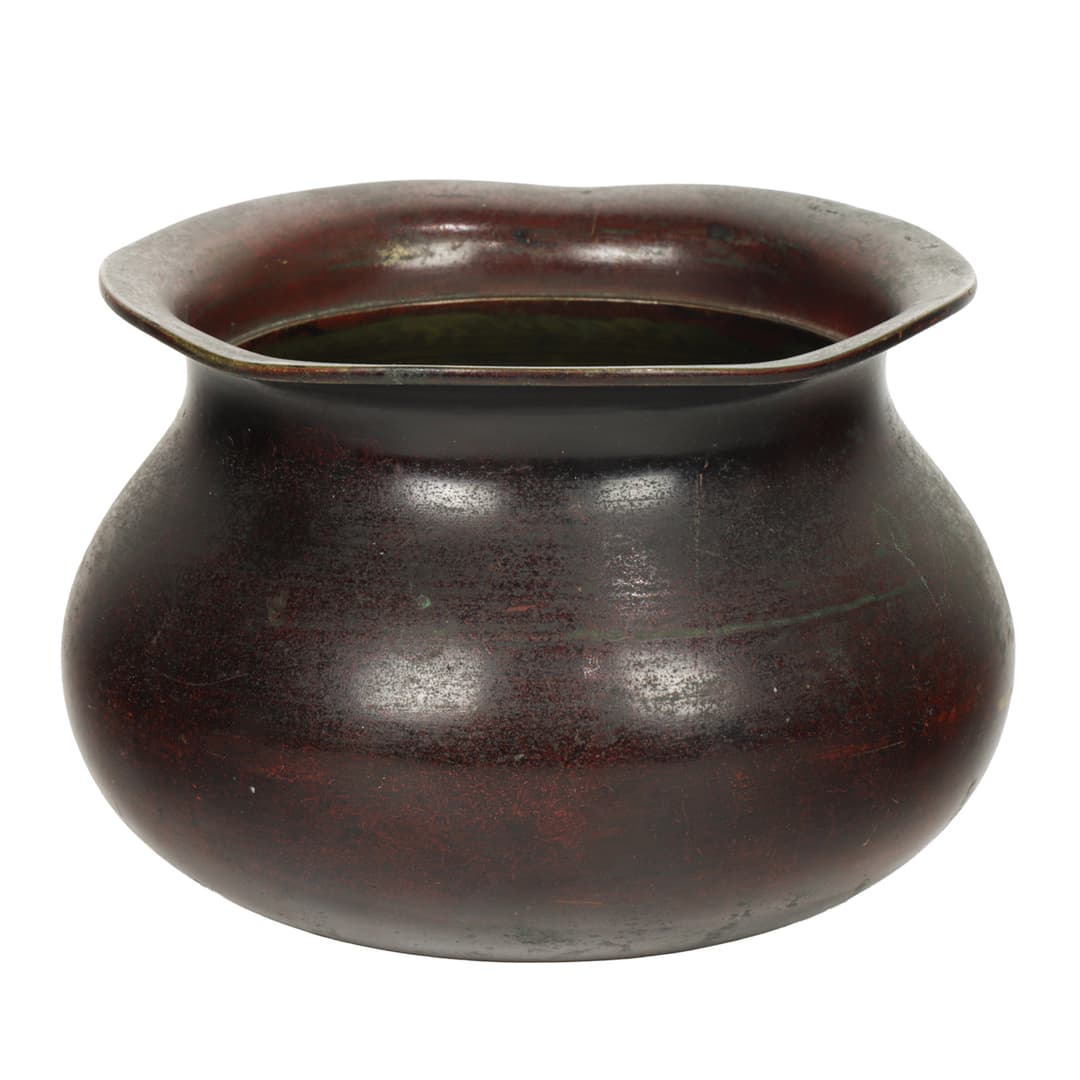A Japanese bronze vase