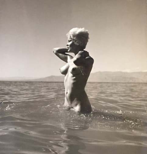 André de DIENES - Nu à la mer, 1960, Photographie