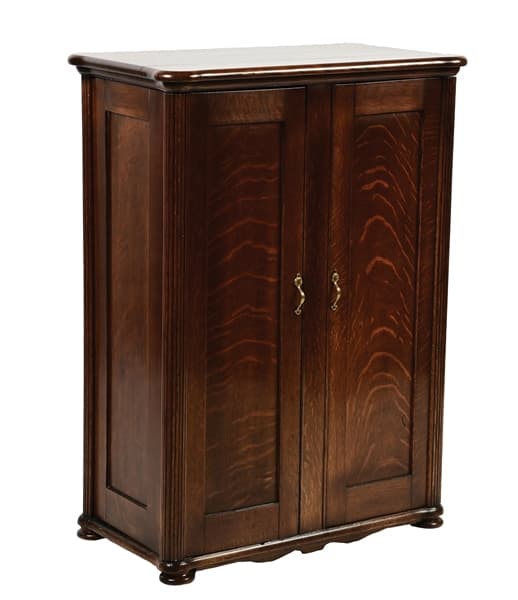 OAK DOUBLE-DOOR PHONOGRAPH STAND