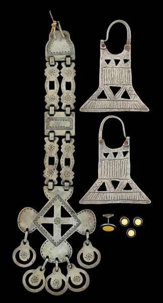 COLLECTION OF 7: VARIOUS STERLING SILVER JEWELRY PIECES