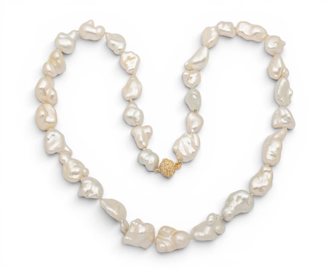18k White Gold and Diamond Clasp, Biwa Pearl Necklace L 20" 46.8 g