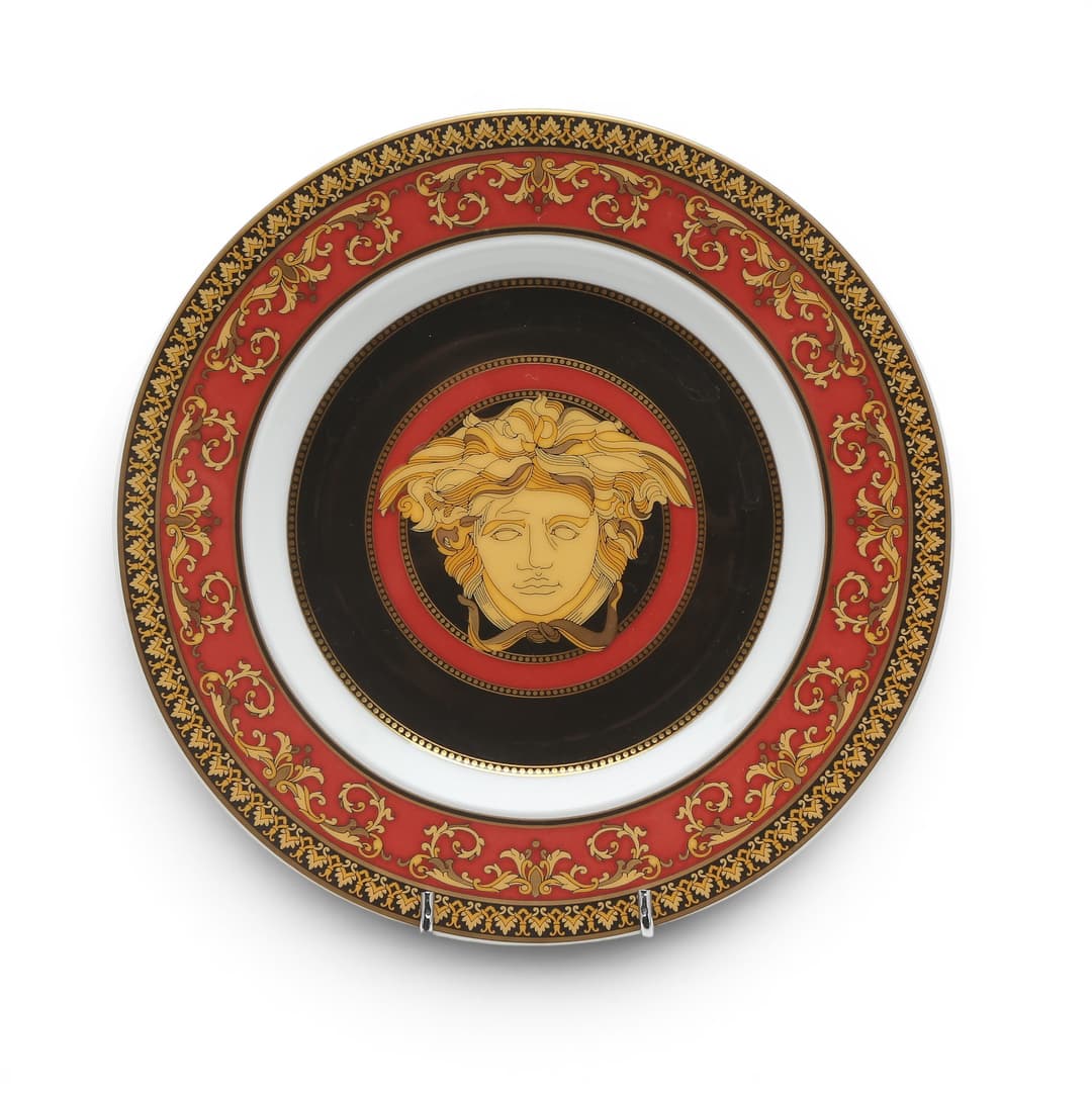 "Medusa" dish in Rosenthal porcelain, by Versace.
