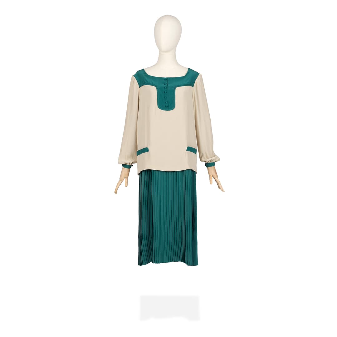 Laura Carmichael (as Lady Edith): Four workwear ensembles Season 3