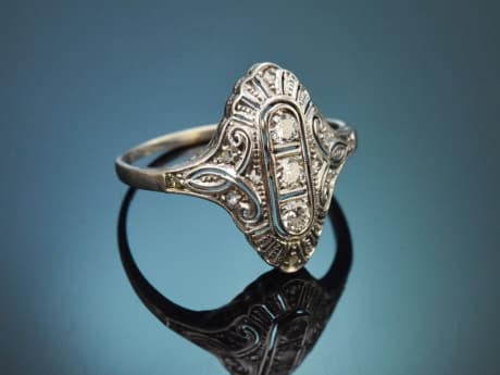 Um 1925! Art Deco Ring mit Diamanten aus Weißgold 750