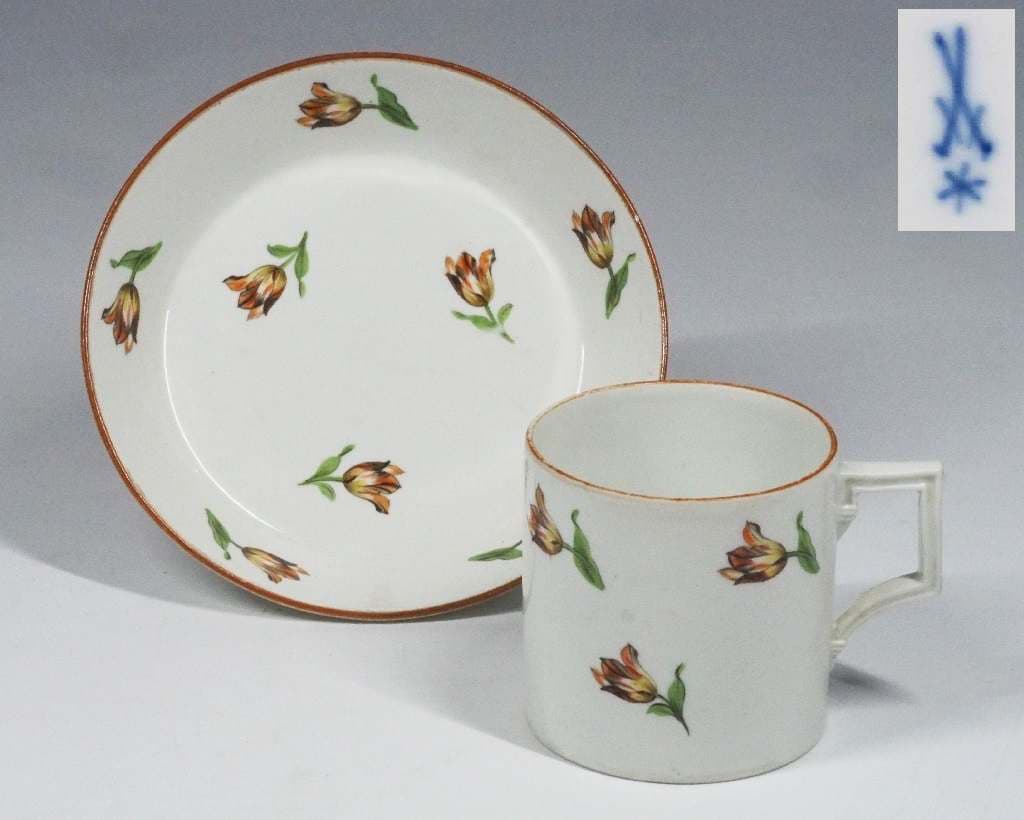 MARCOLINI Tasse, Untertasse. MEISSEN,, 1774 - 1814.