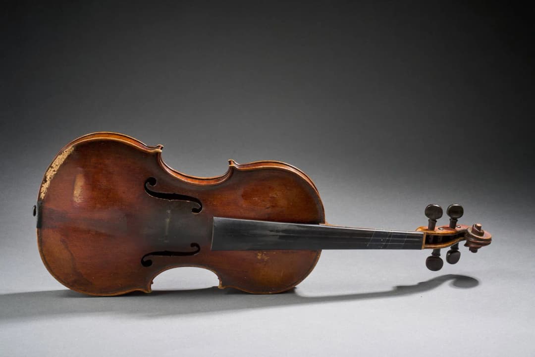 Interesting composite violin - Lot 180