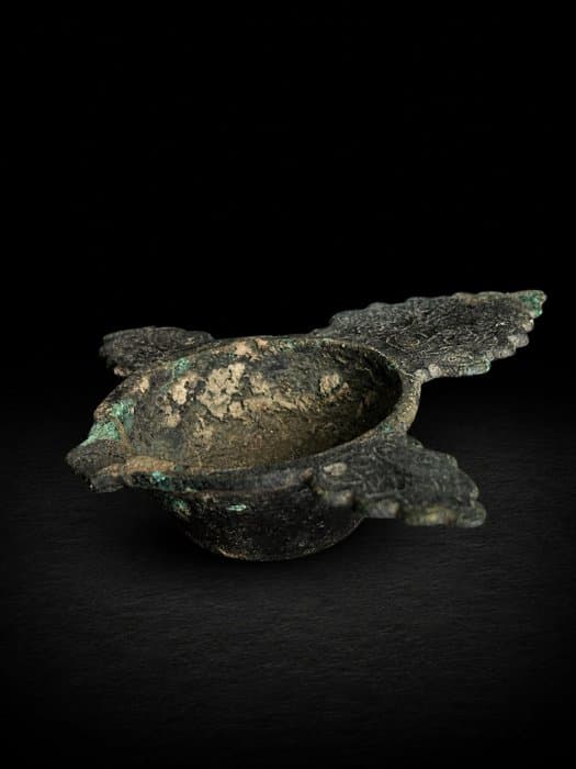 Byzantine Bronze Lamp - 11 cm - filler Roman LUCERNÆ