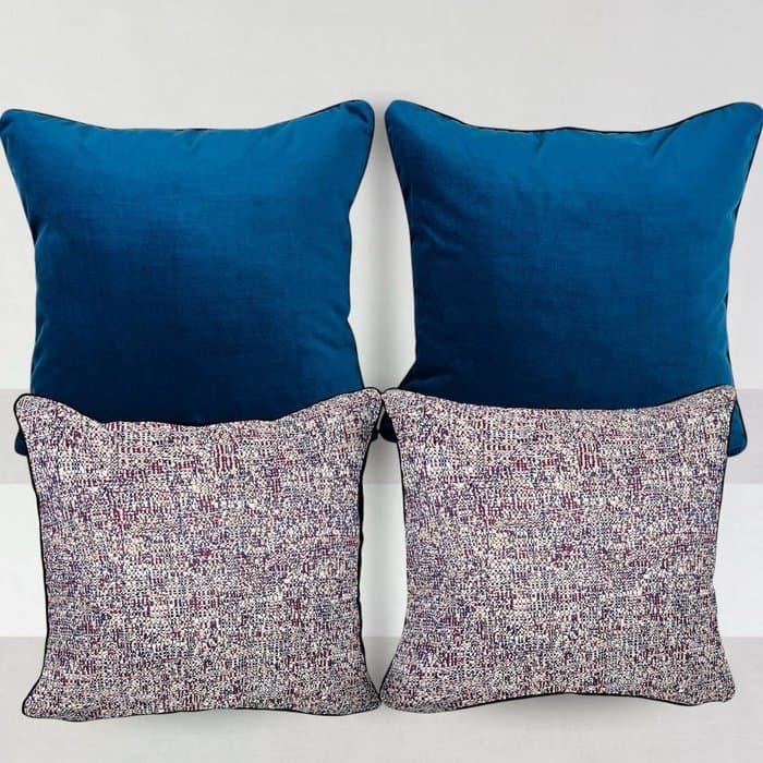 MÉTAPHORES - New set- Two cushions in a set of four - Cushion