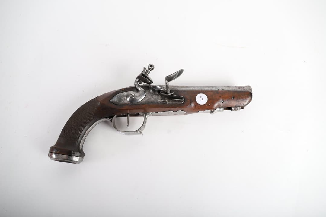 OFFICER'S FLINTLOCK PISTOL. - Lot 39