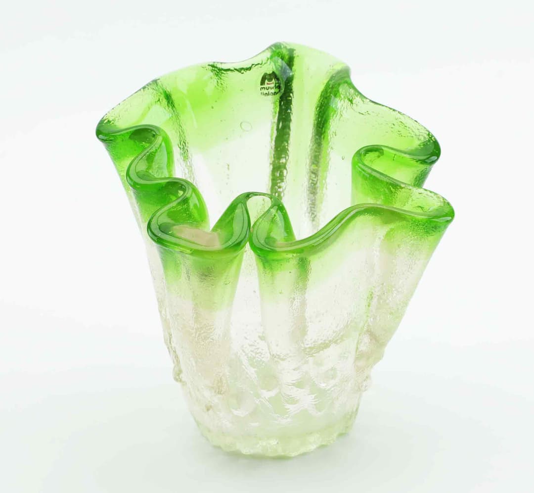 TULPANVAS, glas, Muurla, Finland.